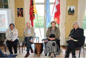 HECParisExecEd's tweet photo. @HECParis  is proud to that @HECAlumni and co-founder of @BRIGHTERorg, Vera.P Weill-Halle (@vwh2009) moderated the panel "Discussion on Social Innovation for #Sustainability" at the Hand in Hand Switzerland event in Geneva on the 10th of October. 
@HECParisSnO @TRIUMEMBA https://t.co/vHjStTUvIk