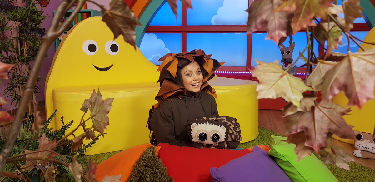 Thanks for a lovely Autumn day of filming in the <a href="/CBeebiesHQ/">CBeebies Parenting</a> House <a href="/EviePickerill/">Evie Pickerill 😊</a> and <a href="/WarrickBP/">Warrick</a> . A pleasure as always. You can't beat a hedgehog costume or a squirrel picture.
#Autumn #cbeebies
