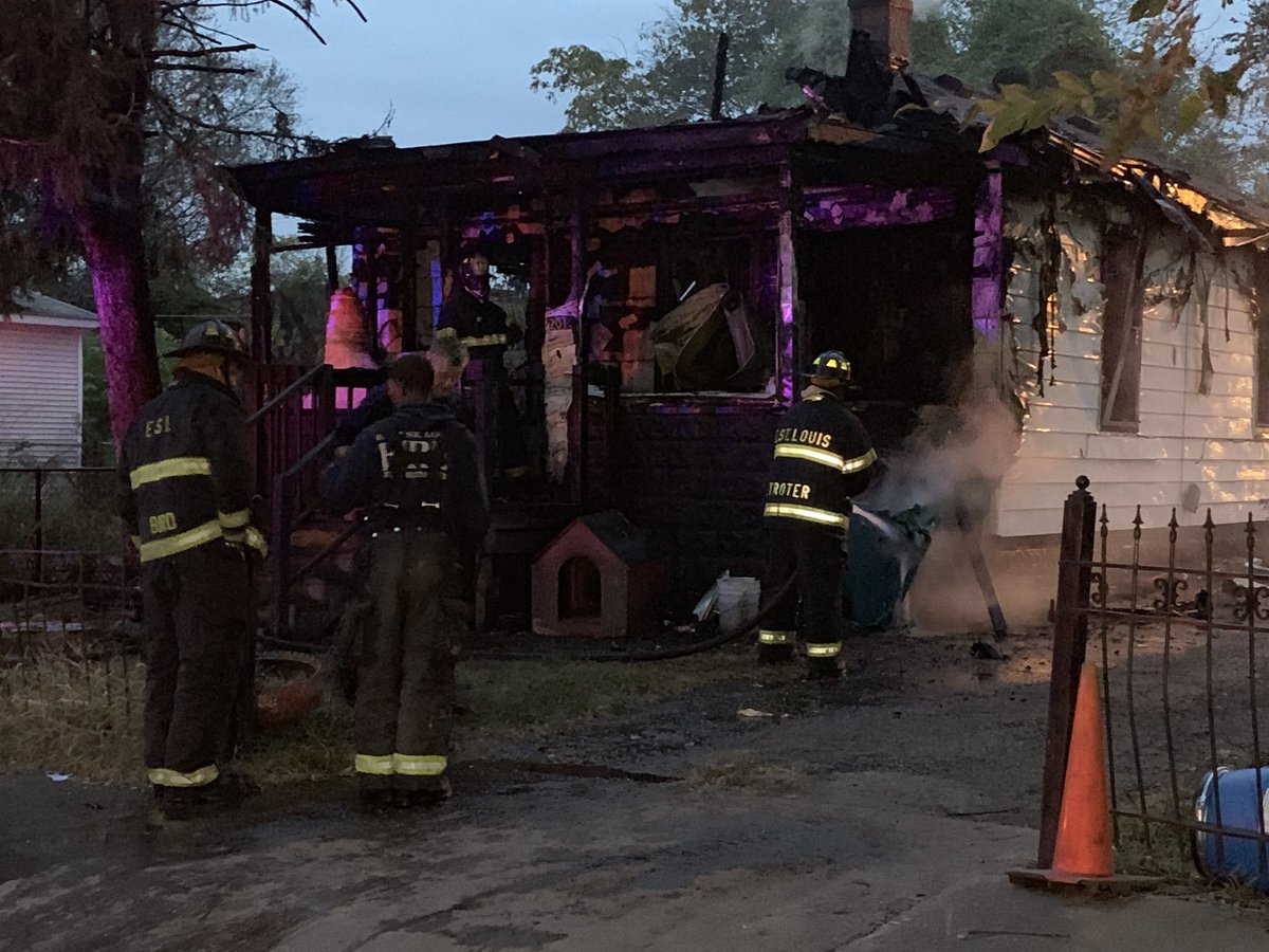 Blair Ledet On Twitter East St Louis Firefighters Working Home