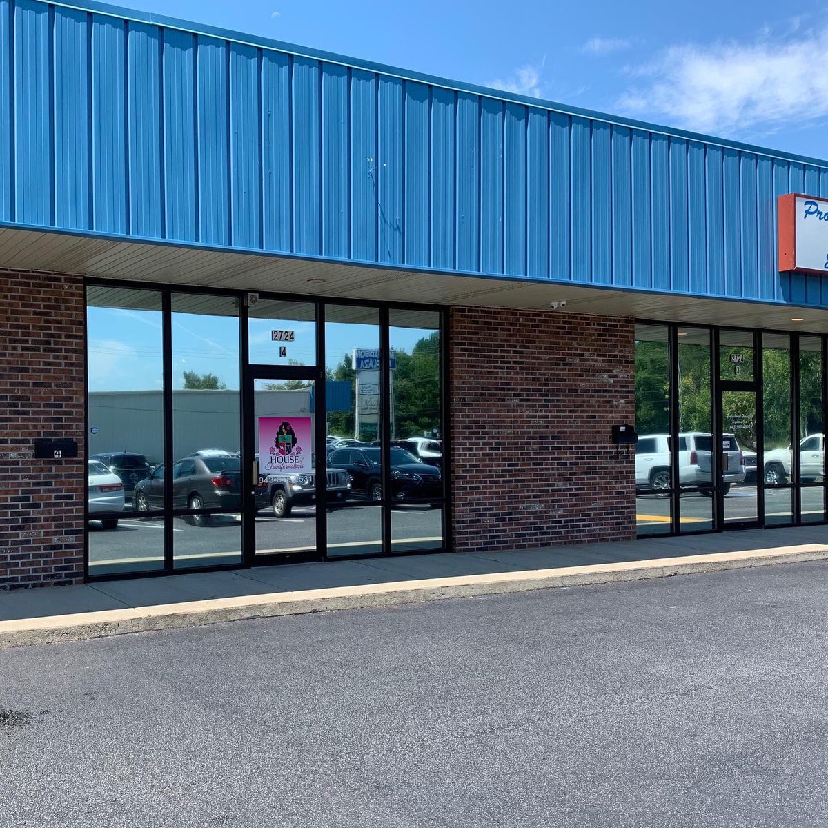 rayzesst's tweet photo. Commercial Tinting by Rayze SST! Give us a call for all your commercial tinting needs 843-496-0059! #shoplocal #suntek #rayzesst https://t.co/sMtGoUkXCo