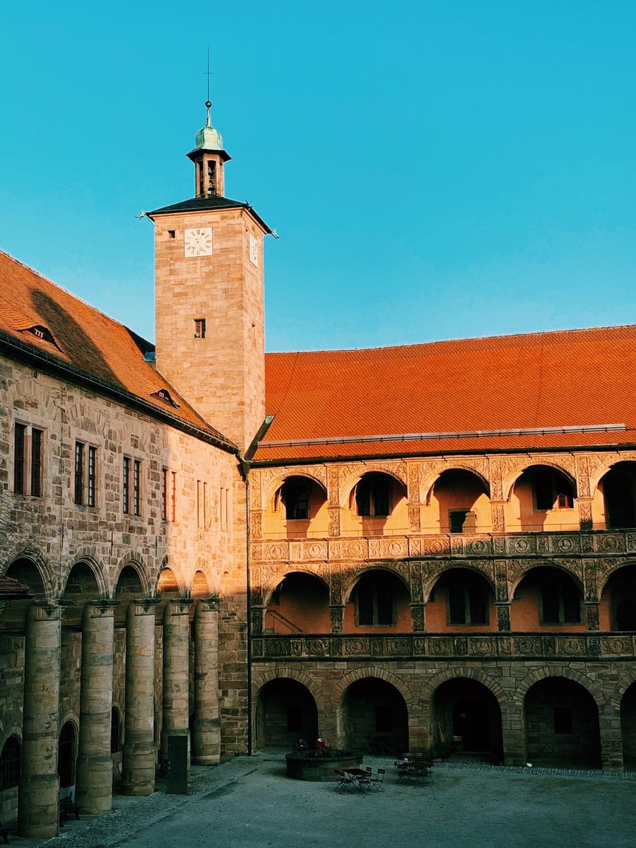 travelvalley's tweet photo. De derde stad die we hebben bezocht deze week is Kulmbach. Niet alleen bekend om het bier(feest), maar ook vanwege het prachtige kasteel Plassenburg #visitfranconia #duitslanddichtbij #14cities #KU4U #stadtkulmbach https://t.co/TNDp2SEsyZ