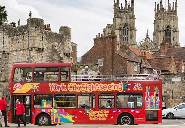 York is a beautiful place for sightseeing, whether it's on the water or by bus, both available on the #StayPlayExplore #Yorkshire family fun short break stayplayexplore.co.uk @citycruisesyork <a href="/yorksightseeing/">CitySightseeing York</a>