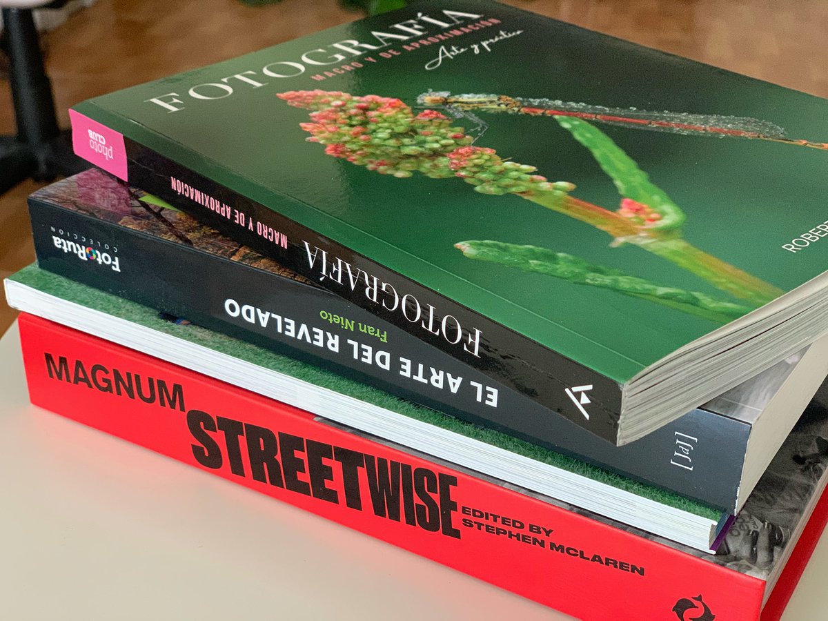 RodrigoRivasPH's tweet photo. Cositas nuevas de las que hablaros... la semana que viene os cuento sobre ellas 📚📸 #fotografia https://t.co/tmw6PakJ5O