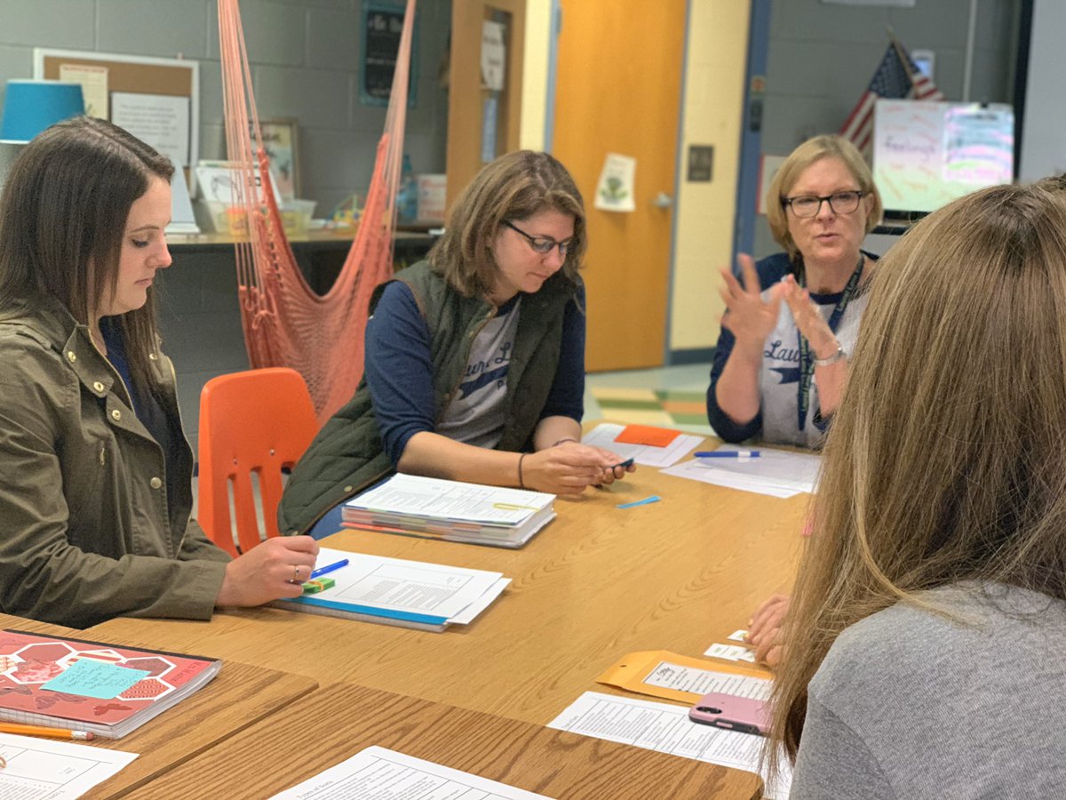 LLES_WJCC's tweet image. Our Friday morning professional learning on word study! #teachandlearn #allinforallourkids #penguinpride