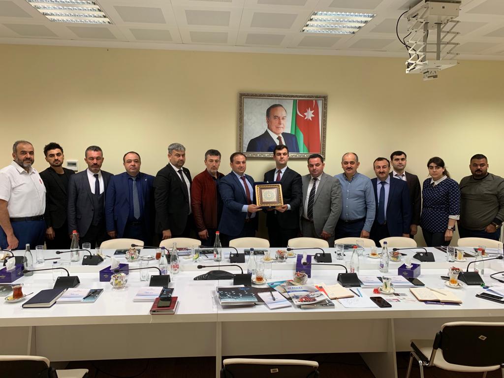 Ekonomi Kulübü Konya olarak Azerbaycan programımızın 2. gününde Ekonomi Bakanlığı ve Azerbaycan Organize Sanayiler Direktörü ile  karşılıklı ış görüşmeleri gerçekleştirdik.