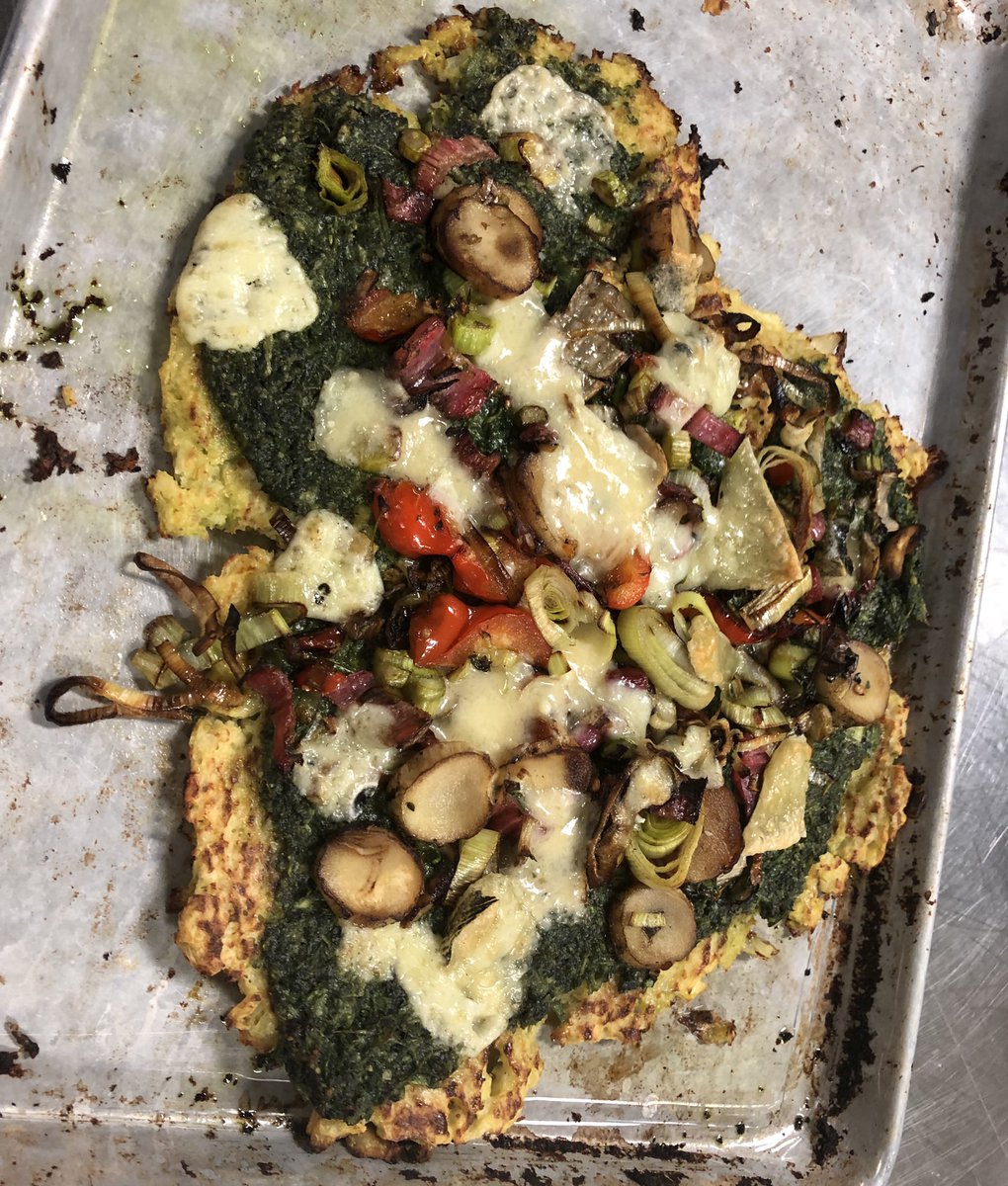 NateTWN's tweet photo. Pizza made entirely from scraps in your kitchen you might otherwise toss out.  #Devour2019 #StopTheWaste @bobblumer @devourfest @WFP https://t.co/qLS8LtDr5A