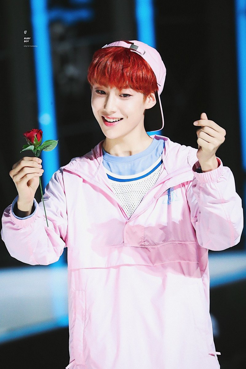 ruby_boy1026's tweet image. 항상 고마워❤️ 은상아 열여덟번째 생일 축하해🎂

#HAPPY_EUNSANG_DAY
#시월의별_이은상_생일축하해