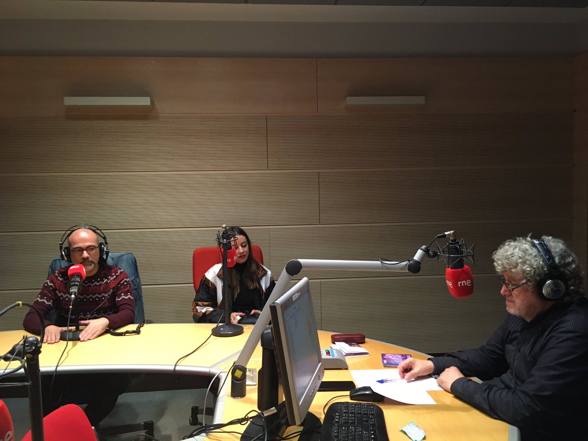 Sintonicen <a href="/radio3_rne/">Radio 3</a>, pues ya están <a href="/wearetucan/">TUCAN</a> a punto de hablar con Julio Ruiz en #DiscoGrande 🎧🎧🎧
