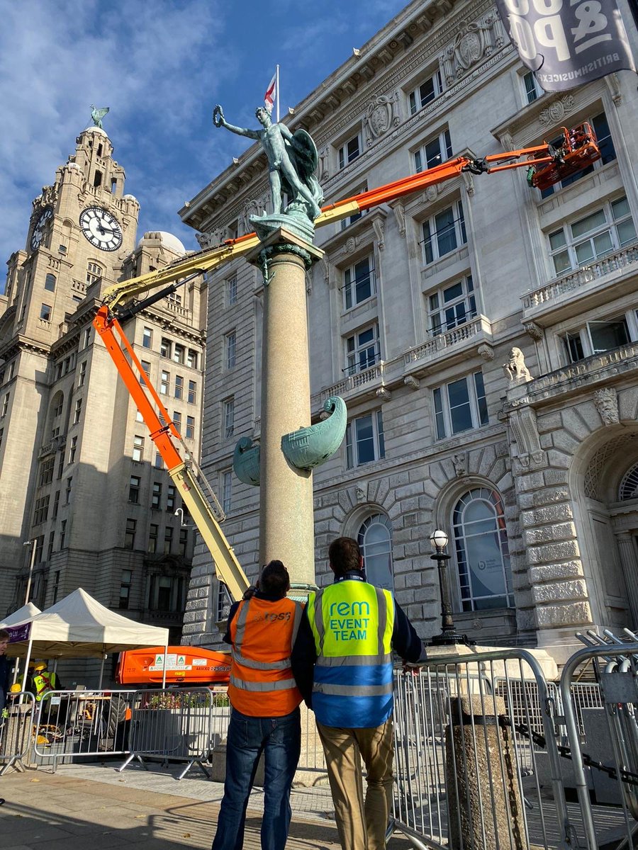 REM_Events's tweet image. Week one of a three week project delivering site and production services for @CultureLPool at this year's #RiverofLight - a nine day festival of light, colour and spectacle. Featuring seven large scale, international art commissions and the annual mid-river firework display.