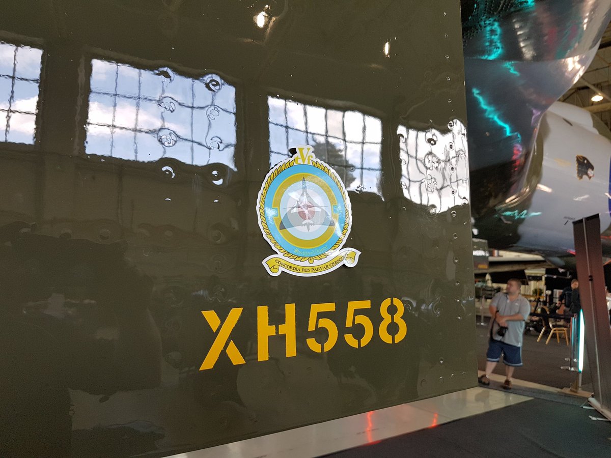 AvroVulcan617 tweet media