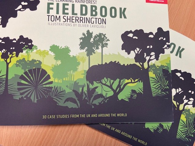 ScarboroTeach's tweet photo. 30 copies of the latest book by Tom Sherrington
@teacherhead arrived in the office to be distributed among our trainee teachers and added to our Research and Professional Development Library @JohnCattEd
#learningrainforest https://t.co/F46GMHadRJ