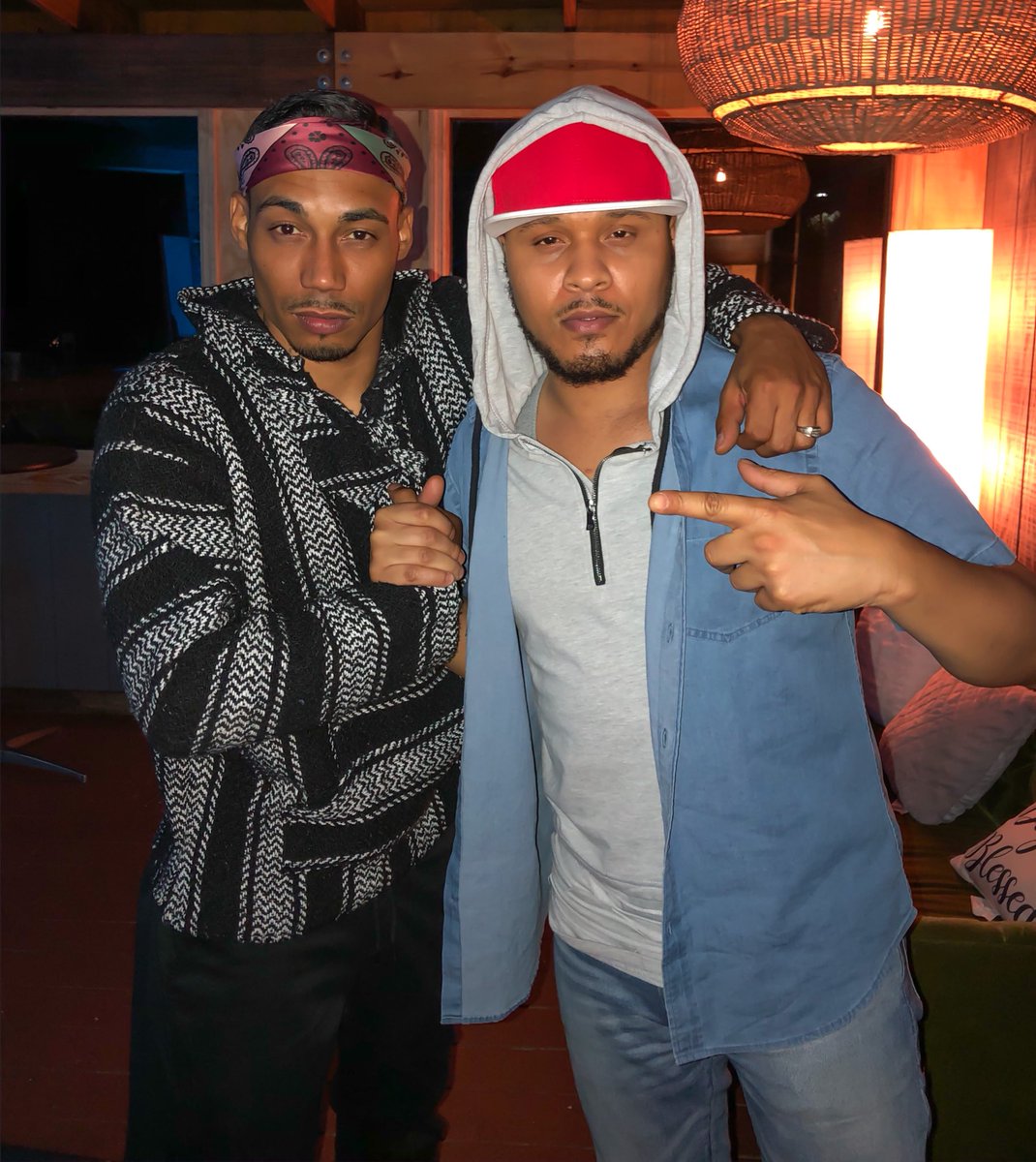 EvyWeath's tweet photo. @ElJimador shots with my brother @kingthemc 💯👍🏼‼️#iamevyweath #photographer #bartender #nashville #bdayflow #kingthemc https://t.co/fIjiRhqV8U