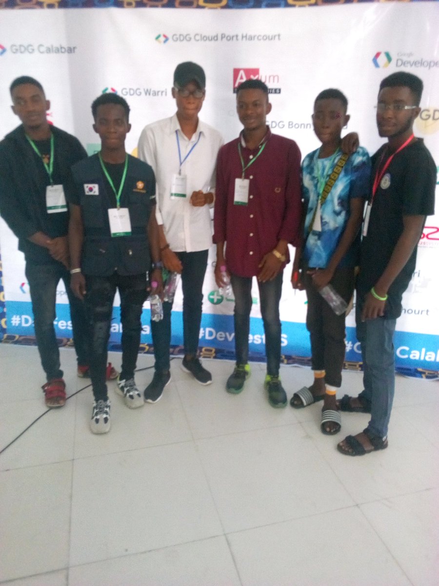 AboboFranklin's tweet photo. Some Crutech Developers
#devfestss
#devfestsscalabar
#devfestss2019 https://t.co/iuFwDtpMJO