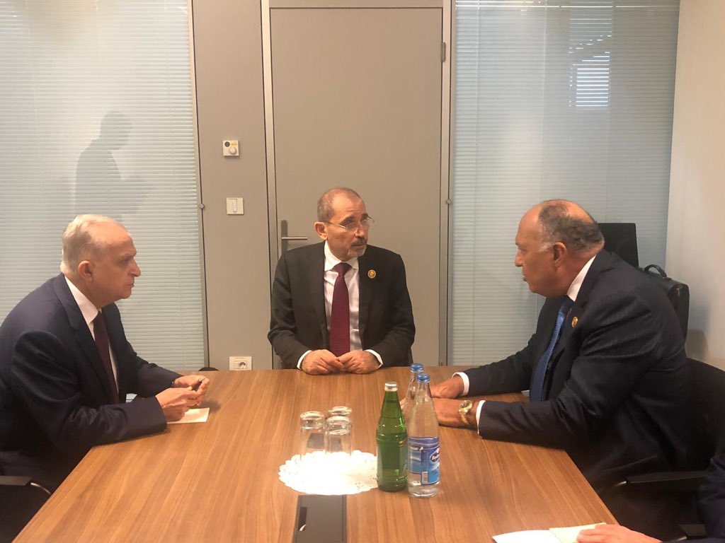 لقاء ثلاثي على هامش قمة دول عدم الإنحياز #باكو مع معالي وزير خارجية #مصر سامح شكري ومعالي وزير خارجية #العراق محمد علي الحكيم في إطار التشاور المستمر بين دولنا الشقيقة وآلية التنسيق الثلاثي. بحثنا تنفيذ مخرجات القمة بين قياداتنا أخيرا واستعرضنا التطورات الإقليمية.