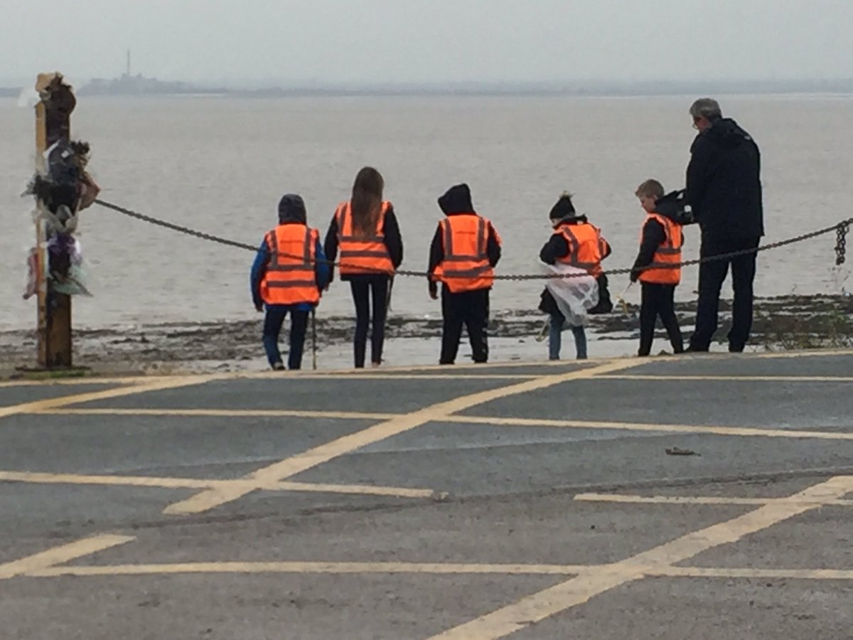 pickuppromise1's tweet photo. We’re so excited to tell you ........... we made the finals for @HP_LifestyleYET !! We’ve had a great morning with @HumberRescue filming for the awards evening on 13 November! We would love to thank everyone who has supported us and made the #pickuppromise ♻️💚 https://t.co/9ACI9u5vuv