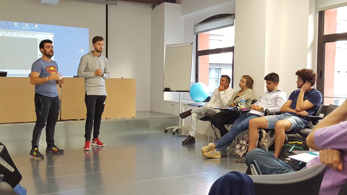 La setmana passada vam poder aprendre els aspectes clau per trobar l’#inversor adequat per un negoci, gràcies a l’expert Xavier Casares. Per finalitzar, ho vam posar en pràctica amb un #ElevatorPitch.
<a href="/ajterrassa/">Ajuntament de Terrassa</a> <a href="/Leitat/">Leitat</a> <a href="/Orbital40/">Val</a> <a href="/euncet/">Euncet</a>
#Terrassa #innovacion #Tecnologia #TIC