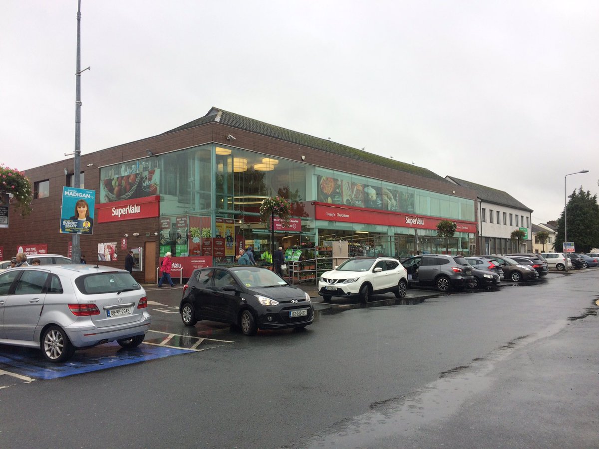 I’m in Treacys Supervalu Churchtown today in Dublin tasting our healthy range of fruit compotes. In a day like this they are so fulfilling with a bowl of porridge 🍎🍓🍐🍋🍍🥭😋 #foodacademy #compote #healthydessert #porridge #naturalyogurt #noaddedsugar