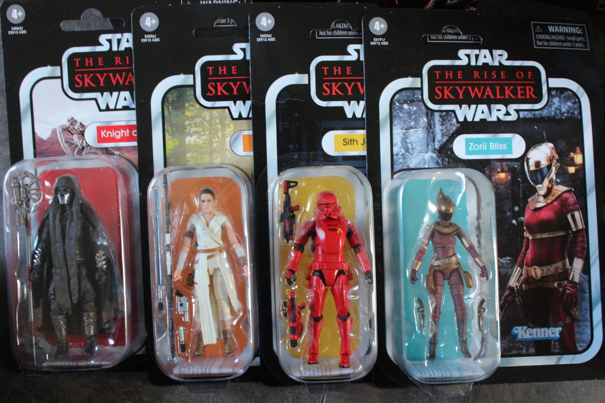 momvstheboys's tweet photo. Who is your favourite #starwars character? Maybe you'll have a new one after watching #RiseofSkywalker  on December 20th! 

New action figures are out on store shelves now! Thanks to @Hasbro for sending us some to check out! 

#tripleforcefriday https://t.co/bwcxiqjVLN