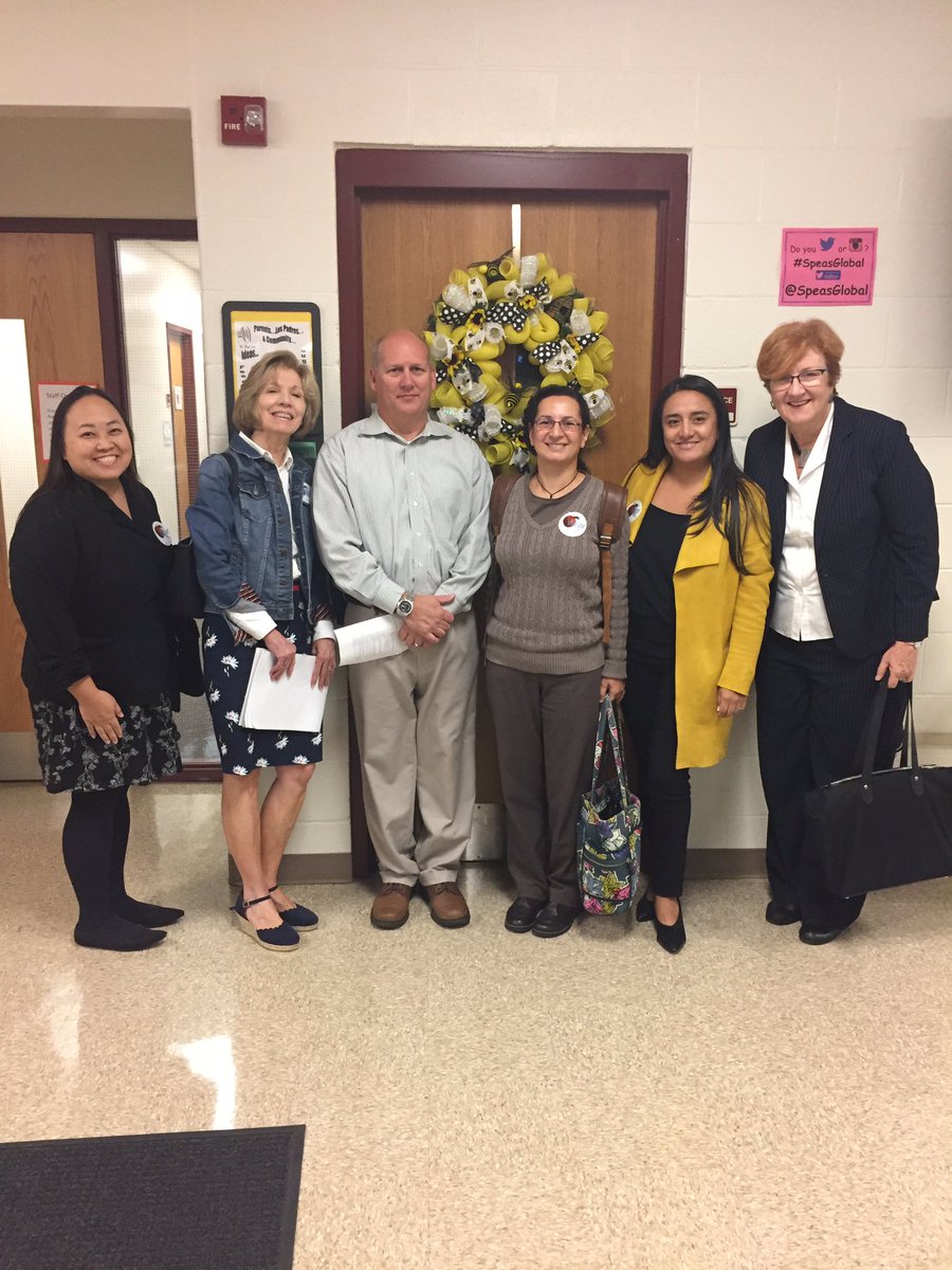 PollyGlotPress's tweet photo. Impressive tour of impressive @SpeasGlobal in Winston Salem, NC; IB school; Dual Language Immersion grades K-5; local hires; 5 of 7 Kinder classes DLI Spanish; Dedicated, articulate principal. Thanks for this informative visit! @jessicacgarner @AGHoulihan @andreitabarbosa https://t.co/9tYeQO8lRR