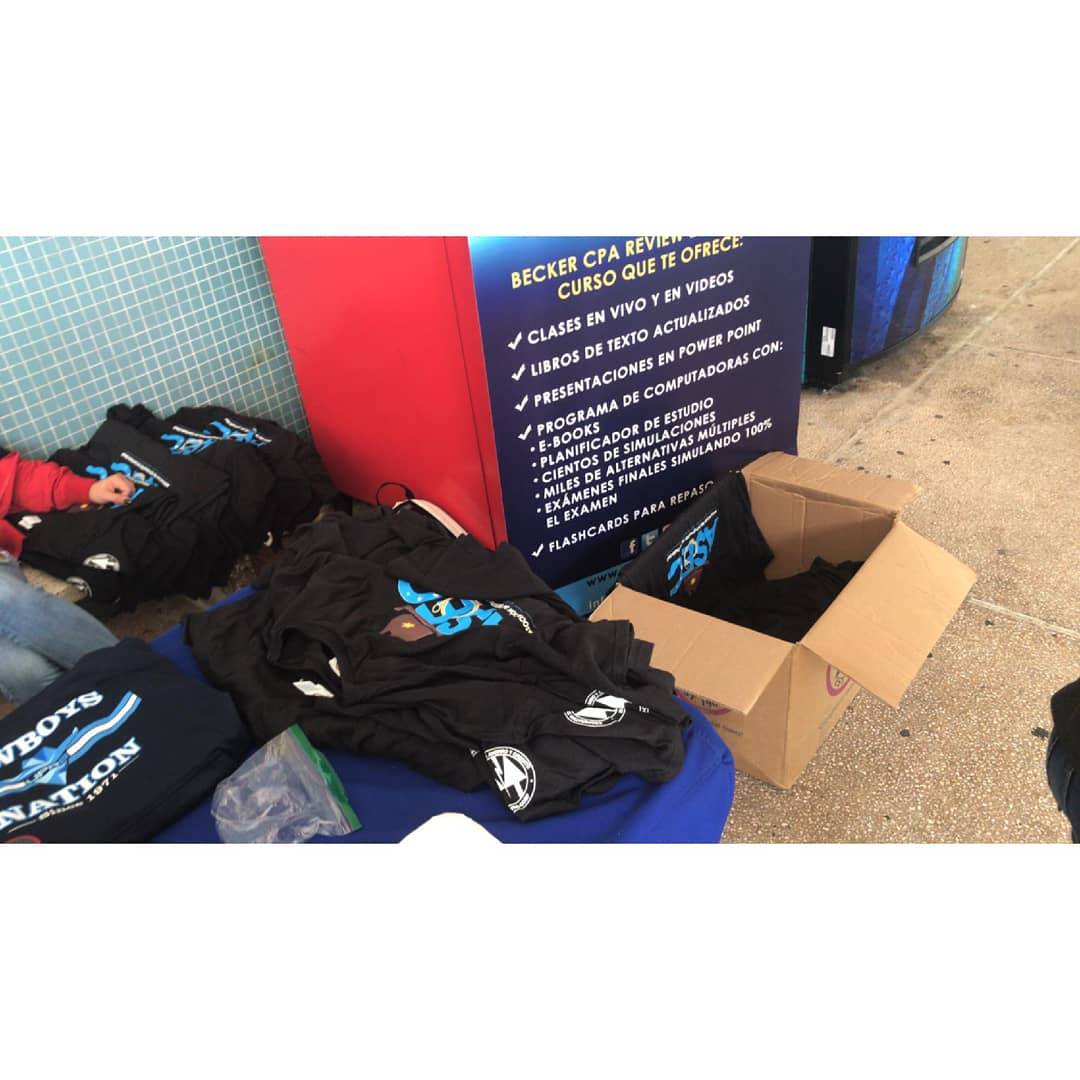 asec_uprb's tweet photo. ¡Saludos miembros!😁 En el día de ayer estuvimos realizando la entrega de camisas👕¡Felicidades al ganador del YETI!
Gracias a todos los miembros que asistieron🤠 y a nuestros auspiciadores por su patrocinio.
#AsecUPRB #Becker #Electroocoop https://t.co/JSh6cTah1n