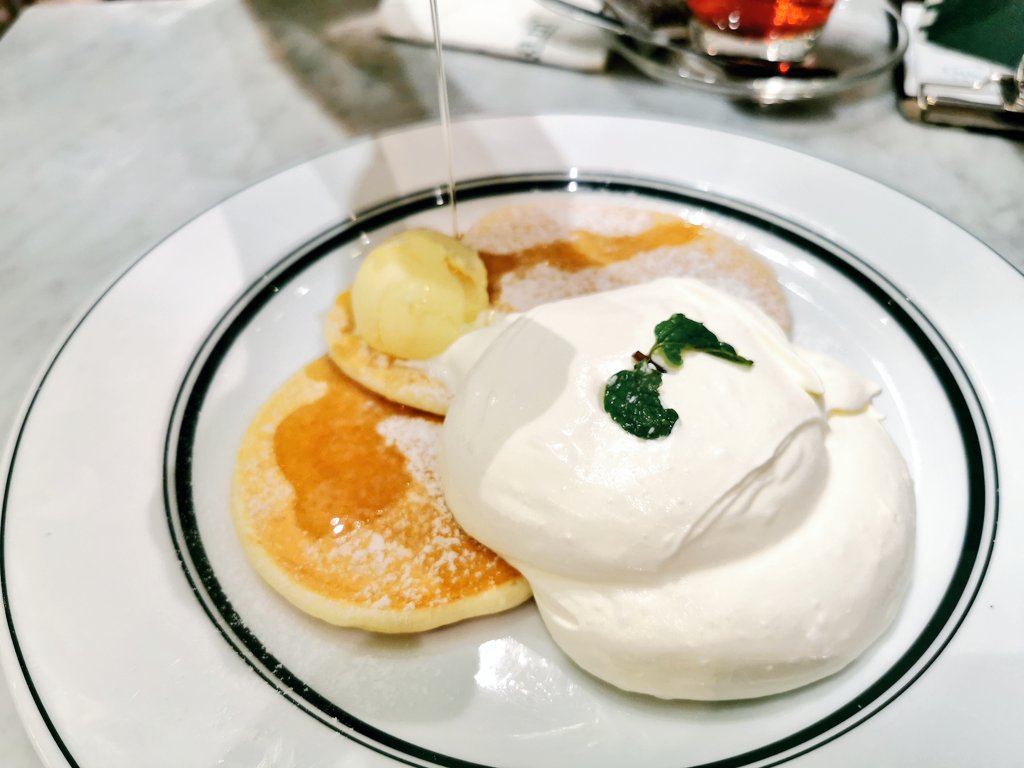 lattelover_2018's tweet photo. กินก่อน พรุ่งนี้ค่อยลดนะ.. 😂😅
#gramcafe
#BKK
#อร่อยบอกต่อ https://t.co/l8zxbRXo64