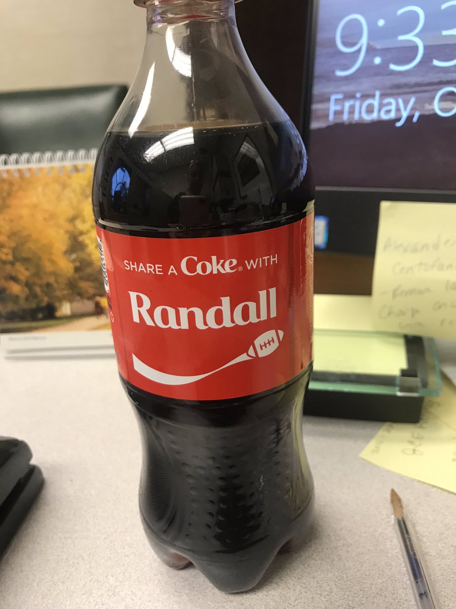 kraftykristey's tweet photo. I’d gladly share a coke with Randall! @SterlingKBrown #ThisIsUs #heissonice #coke https://t.co/38aLvbE6I3