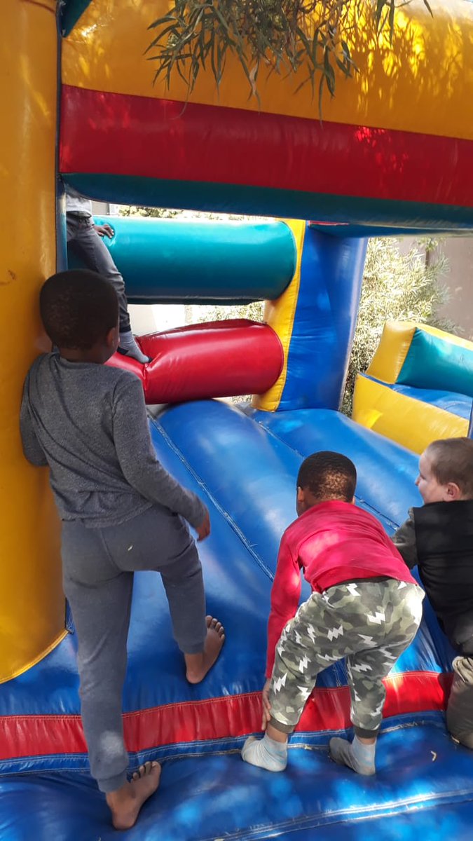0Childcare's tweet photo. @DStv #RWC2019 Watching Semi on #DStvNow Now requires great company: Broers, Buddies, friends and colleagues ...with no kids to worry about... @24/7 Flexi-Childcare in Centurion is there for u, while you out there #PlayingWithOtherKids. Weekends, Holidays, boarding. All-day & night https://t.co/afdhLsszLG