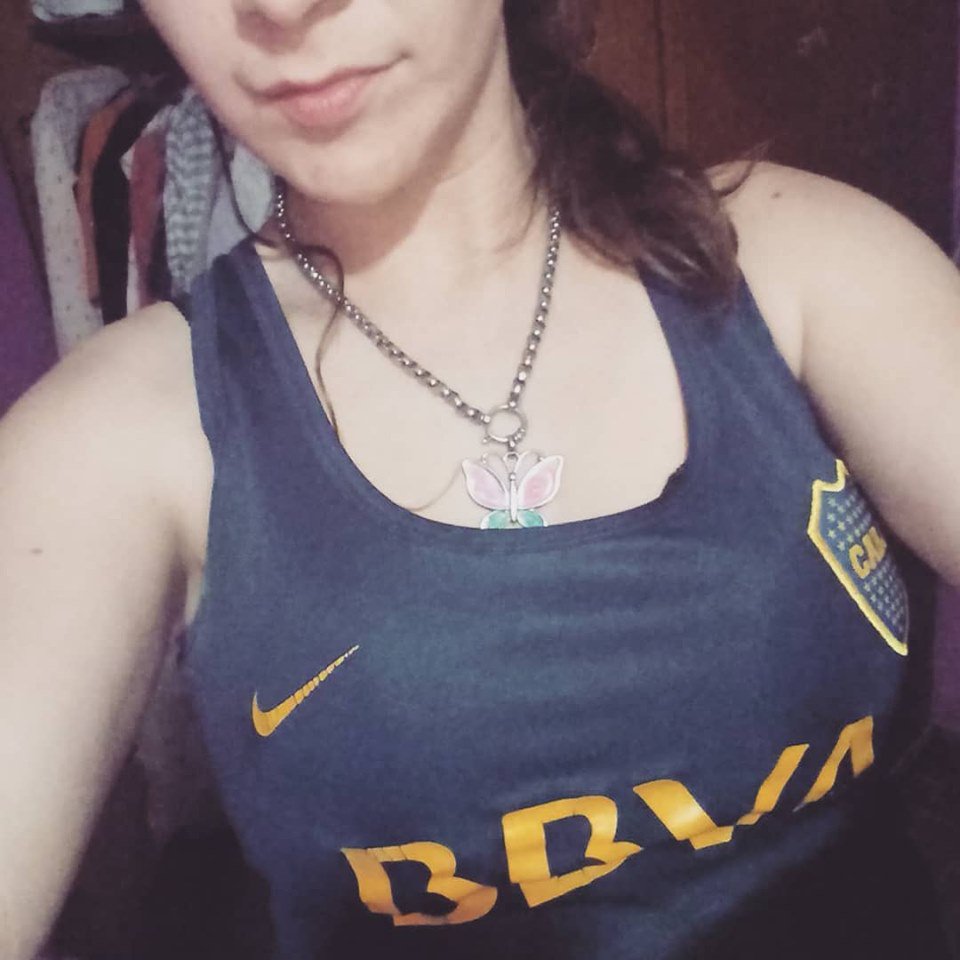 bosteranegrita's tweet photo. Boquita 💙💛💙 te llevo en el corazón!
.
Tengo sangre azul y oro
en lugar de carmesí
soy hincha de Boca Juniors
desde el día en que nací.
.
#BocaJuniors #BocaxFOX #BocaRiver #CABJ #Bostera #Chancha #Gordita #Botinera #ViernesDeGanarSeguidores https://t.co/QeOj6d7UyX