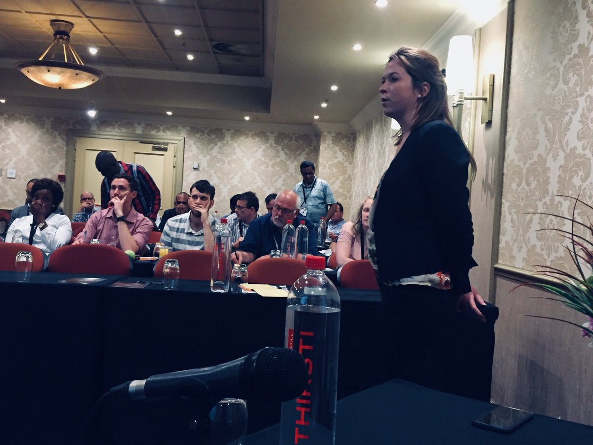 vukanicomms's tweet photo. Gillian Niven, partner @webberwentzel explored pivot towards battery tech, with a focus on SA’s environmental regulatory framework &amp; whether it promotes the uptake of such technologies. https://t.co/k9vLoQ6jJQ