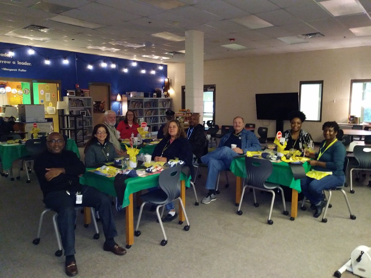 melissa_rone's tweet photo. We celebrated our amazing bus drivers this morning with brunch and a performance by our sweet kindergarten DLI students! @thedowellDL https://t.co/P45sxa6fAu