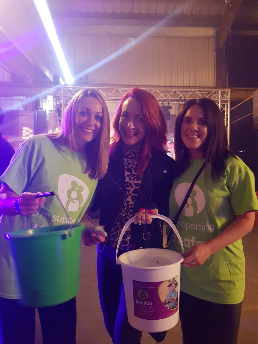 Last night was what FUNdraising is all about! 😂💚🙈🥂
Huge thank you to @thomascarrollgp for hosting a very special @tyhafan Bingo Lingo at The Depot. £12,000 raised and still counting! 🥰 amazing!! 💚
#fitforthefuture #charity #thecwtch #corporatepartners