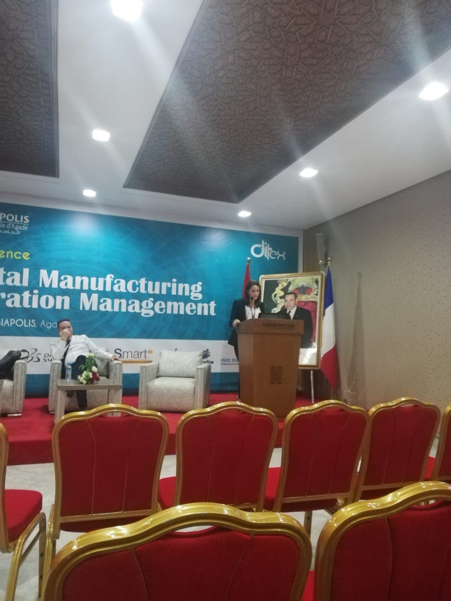 JulienZins57's tweet photo. Nadia Ndhaeif @NNDhaeif de @DITEX_UL @Univ_Lorraine présente un article de recherche « Problem analysis of manufacturing system flow simulation based on combine artificial intelligence and digital twin” a #DMOM19 Agadir #IA https://t.co/X7OJdWAFLr