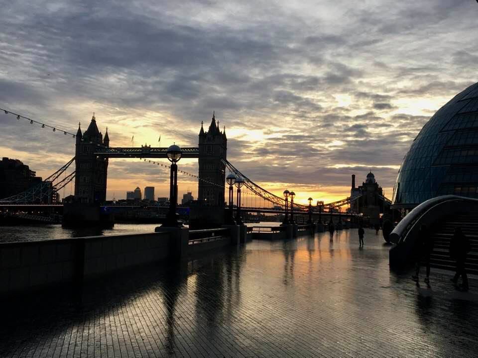 petermasonphoto's tweet image. The good bit about getting up early. All ready for our photoshoot around the streets of London today. #London #EarlyStarts