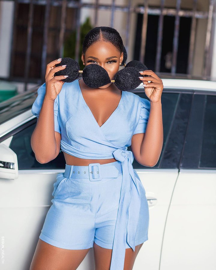 Chinny_Peter's tweet photo. My Forever Favouriteπβ€οΈβ€οΈβ€οΈβ€οΈ @Official_CeeC
#CEEC #teamceec #Spartans #BBnaija #CountdownToCeeCBirthday https://t.co/9DOMI6cCoJ