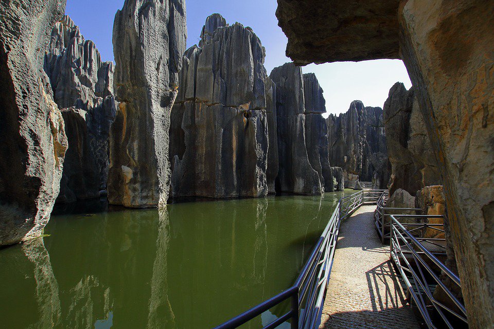 JitMost's tweet photo. #TheStoneForest #NationalPark # #Limestone #Shilin
#China #ShilinYiAutonomousCounty

Credit to the wonderful photographer😙

#Travel  #Landscape #Hike #Chinese #Tour #Green #Karst #Stone #Forest #Hiking #Trekking #Nature #Experience #Enjoy #JitMost #JustGo https://t.co/MnnGbAQrO1