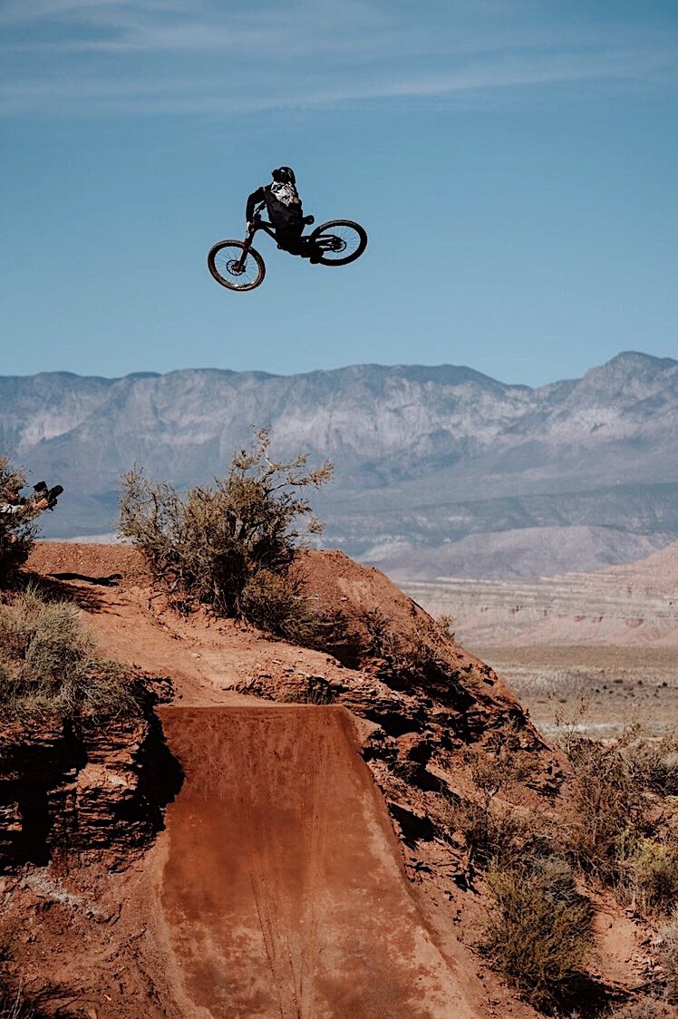 Let’s go boys. 👊 Sending good vibes to Entourage riders <a href="/grahamagassiz/">Graham Agassiz</a> and <a href="/kurtsorge/">Kurt Sorge</a> at Redbull Rampage (<a href="/redbullbike/">Red Bull Bike</a>). #BN3TH #RadicallyBetterUnderwear #FreshAirFriday bddy.me/2NdxYzO Photo: @caljelley