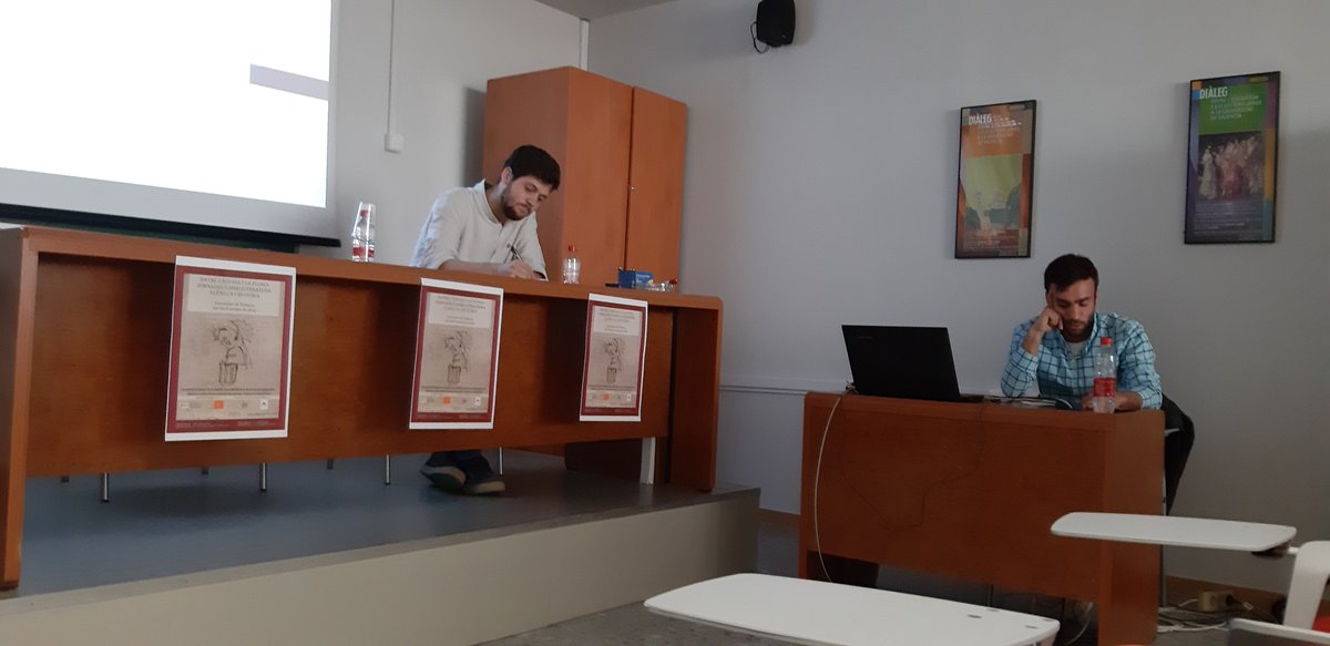 espasaiploma's tweet photo. Última sessió del congrés. Ara, Juan Vicente Fuertes presenta "Aproximació dels milacres de sant Vicent en Vicent Boix" 
#miracles #santvicentferrer #recerca #congrés https://t.co/37t9GWY4hM