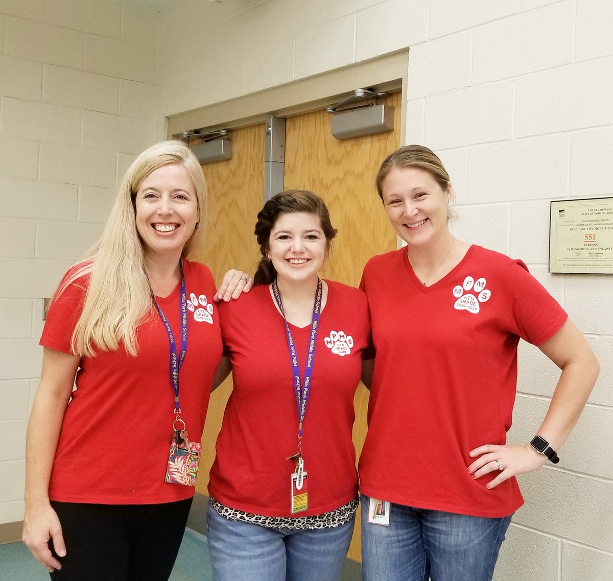 MrsMurray_MPMS's tweet photo. Tigers Teachers #Twinning on Twin Day! #HappySpiritWeek @MPMSleopards https://t.co/zBqT8bOJSc