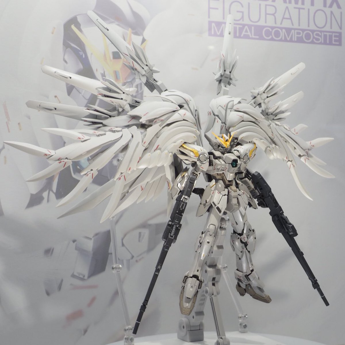 よっくん 今日から三日間開催されている Tamashii Nation 19 で とても美しいガンダムを見てきました 新機動戦記ガンダムw Frozen Teardrop に登場する機体 Gundam Fix Figuration Wing Gundam Snow White Prelude 11月下旬より予約受付開始
