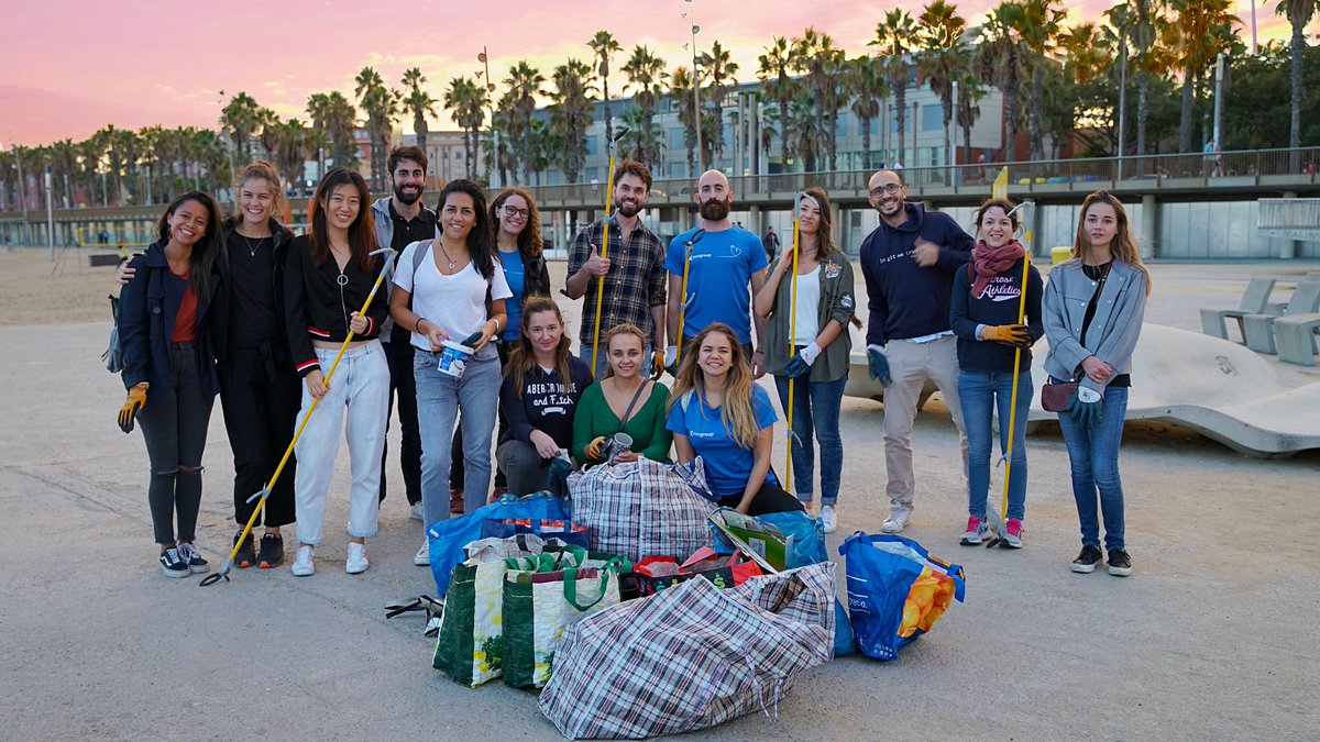 youtu.be/qIL1WtOIGnY Beach clean up powered by Exogreen and EXOGROUP. We got together to carry out our first #BeachCleanup of Barceloneta, Barcelona! We collaborated with cleanbeachinitiative.org  #environment #pollution #globalwarming #savourplanet #exogreen #exogroup