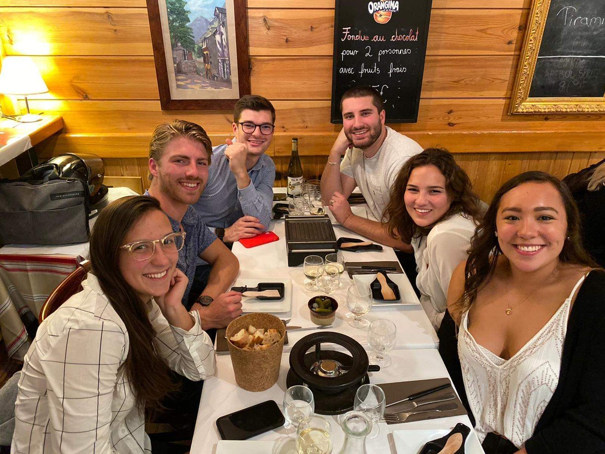 Sup2V's tweet photo. 🇺🇸 Quelques memories de la venue des étudiants de l'Université d'Albion (Michigan, USA) 🇺🇸
#supdevente #ingenieurdaffaires https://t.co/Jq9GcHgLhu