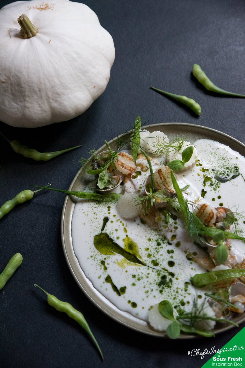 SousFresh's tweet image. ⭐Inspiration box recipe!
The snake radish and patisson can be wonderfully combined with sole. Chef Jeroen van Gansewinkel from restaurant Damianz let dishes shine!

Dover sole with clams / white patisson / snake radish / salty plants / Tom ka kai

#chefsinspiration