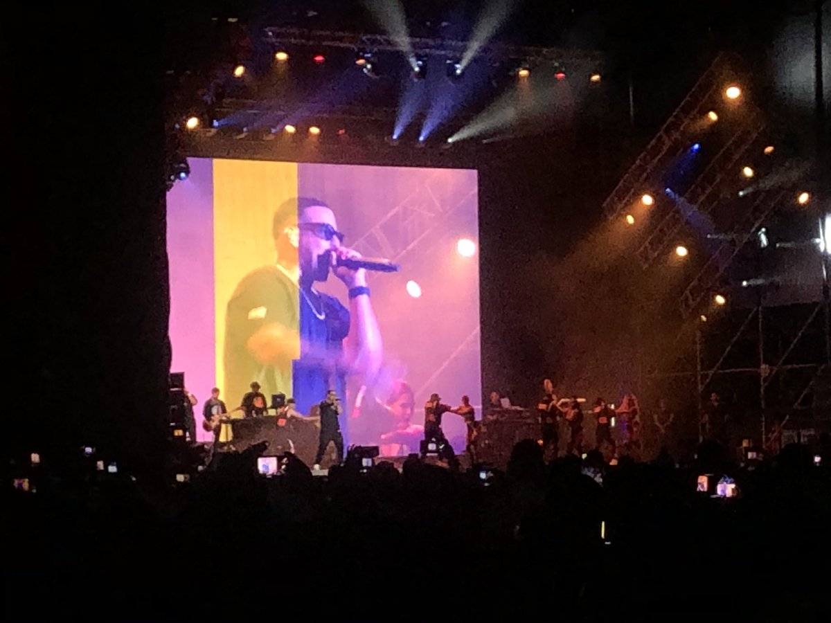 Ingrid1796's tweet photo. La mejor noche #Concalmatourpty 💓💚 #concalmatour #pty #daddyyankee #bigboss @daddy_yankee 🇵🇦🙌🏽 Te luciste 😍 (El mejor regalo que me pude haber hecho) https://t.co/qV8yF6WsSJ