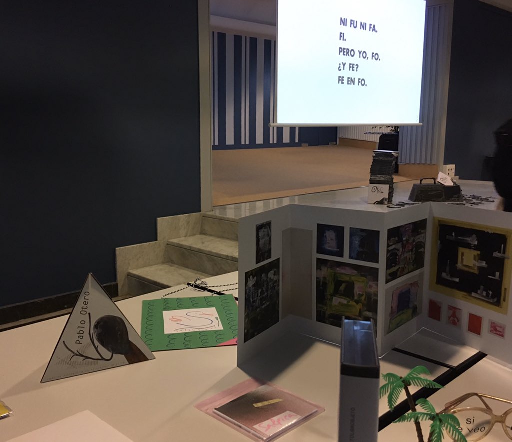 franvarela29's tweet photo. Xornada matutina de Biblioteca Creativa “comunicación e cidadanía” no Espazo Creativo na BE impartido por Pablo Otero #bescolaresgal #bibliocreativa #BE3C #BECCC imos pola sesións de tarde! https://t.co/c74ctTuDxz