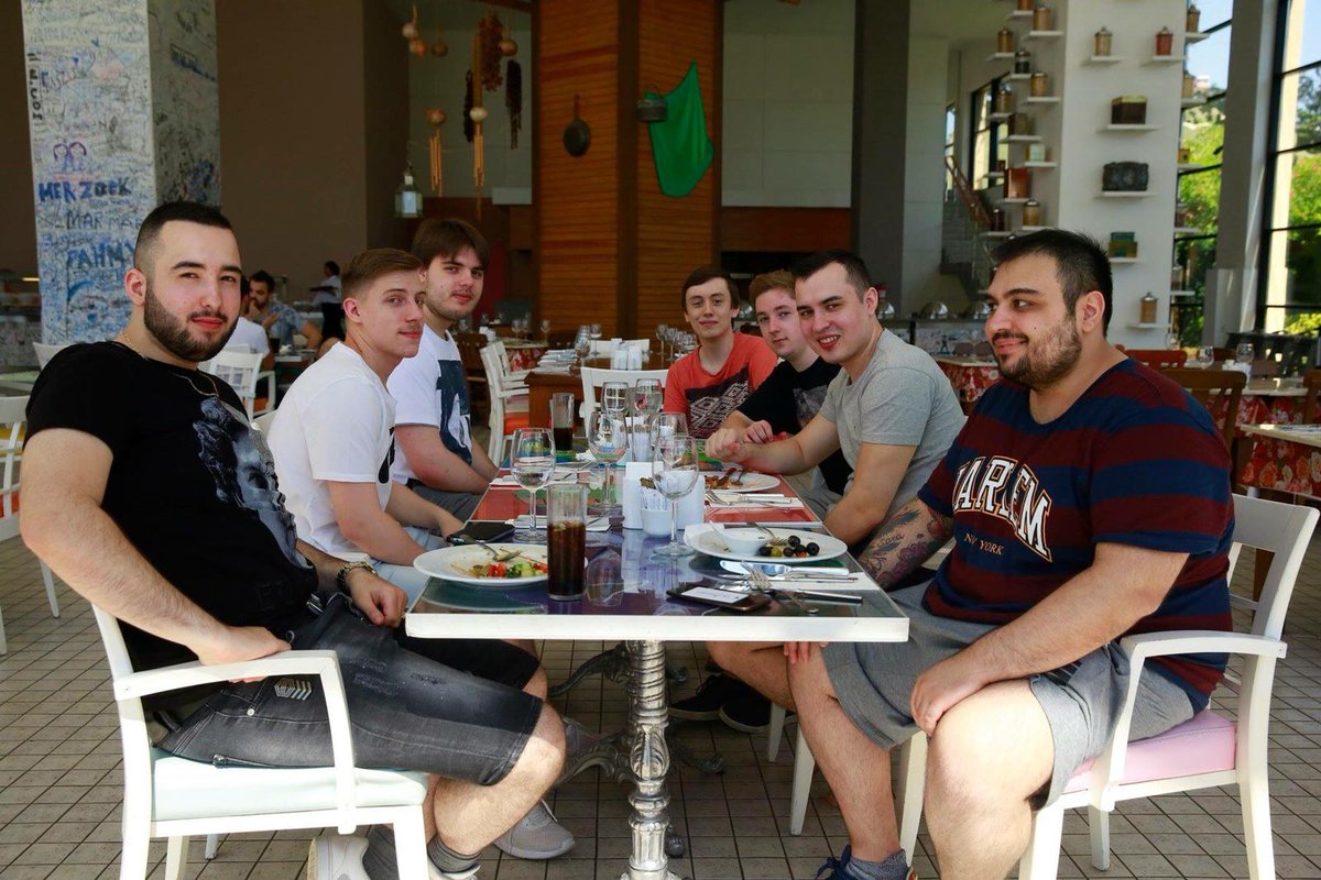 Unbreakable tweet media