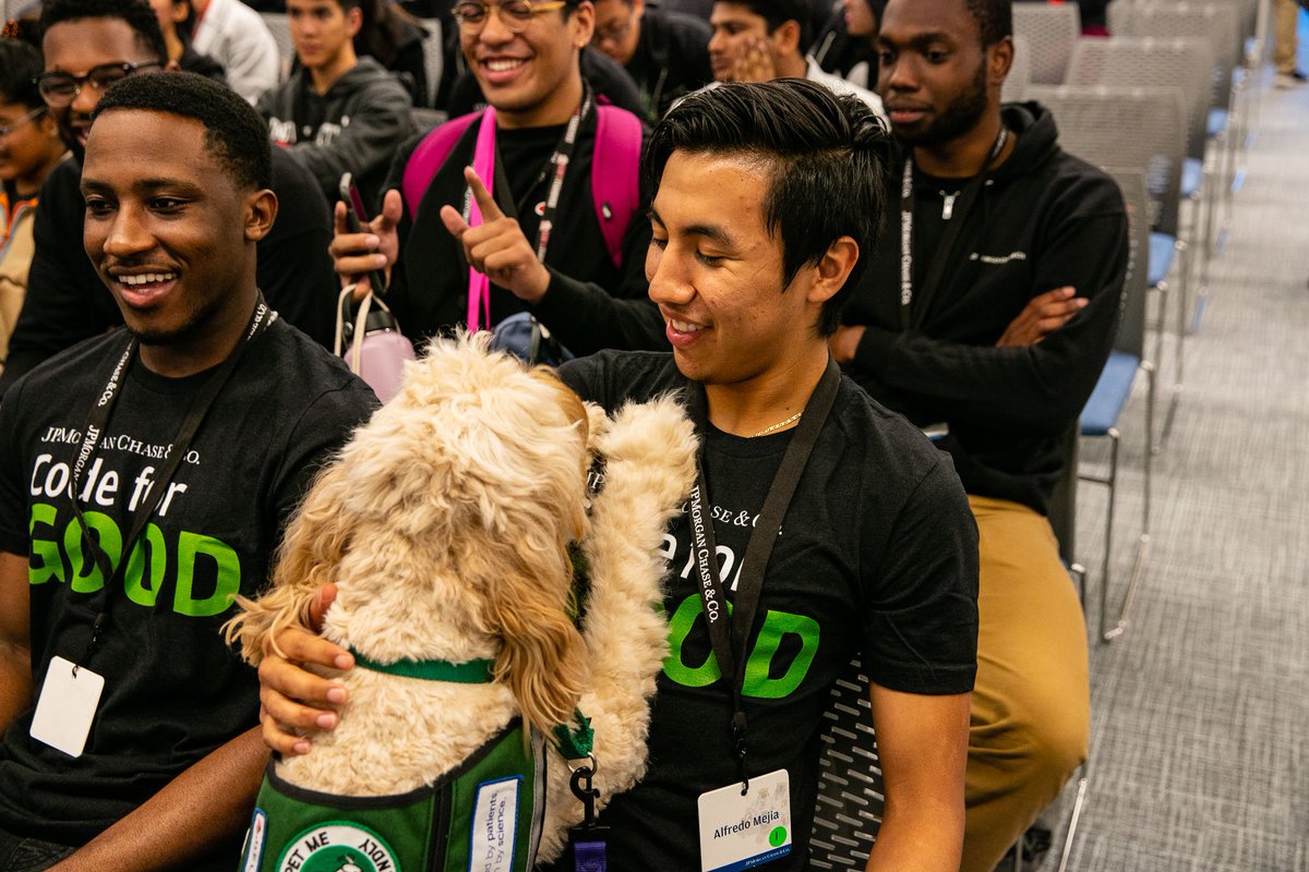 jpmorgan's tweet image. In one weekend, over 200 students across the globe built tech solutions for 7 nonprofit organizations at #CodeForGood Columbus, Dallas and Hong Kong.
