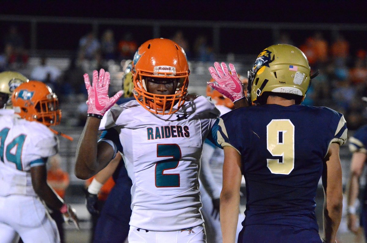 DasherJaquan's tweet photo. PCHS Is The Place to Be At Tonight. Always A Tough Game for Me to Coach Because I Got So Much Love for Both Sides Being A Grad of PC. In the End We Can Stand to Be Enemies for 4 Qtrs Tonight. Let's Finish Off Strong @DOORANTFOOTBALL Fellas. #RedmanCup19 #BeatPC #ShockTheCity https://t.co/cCdbUFCz19