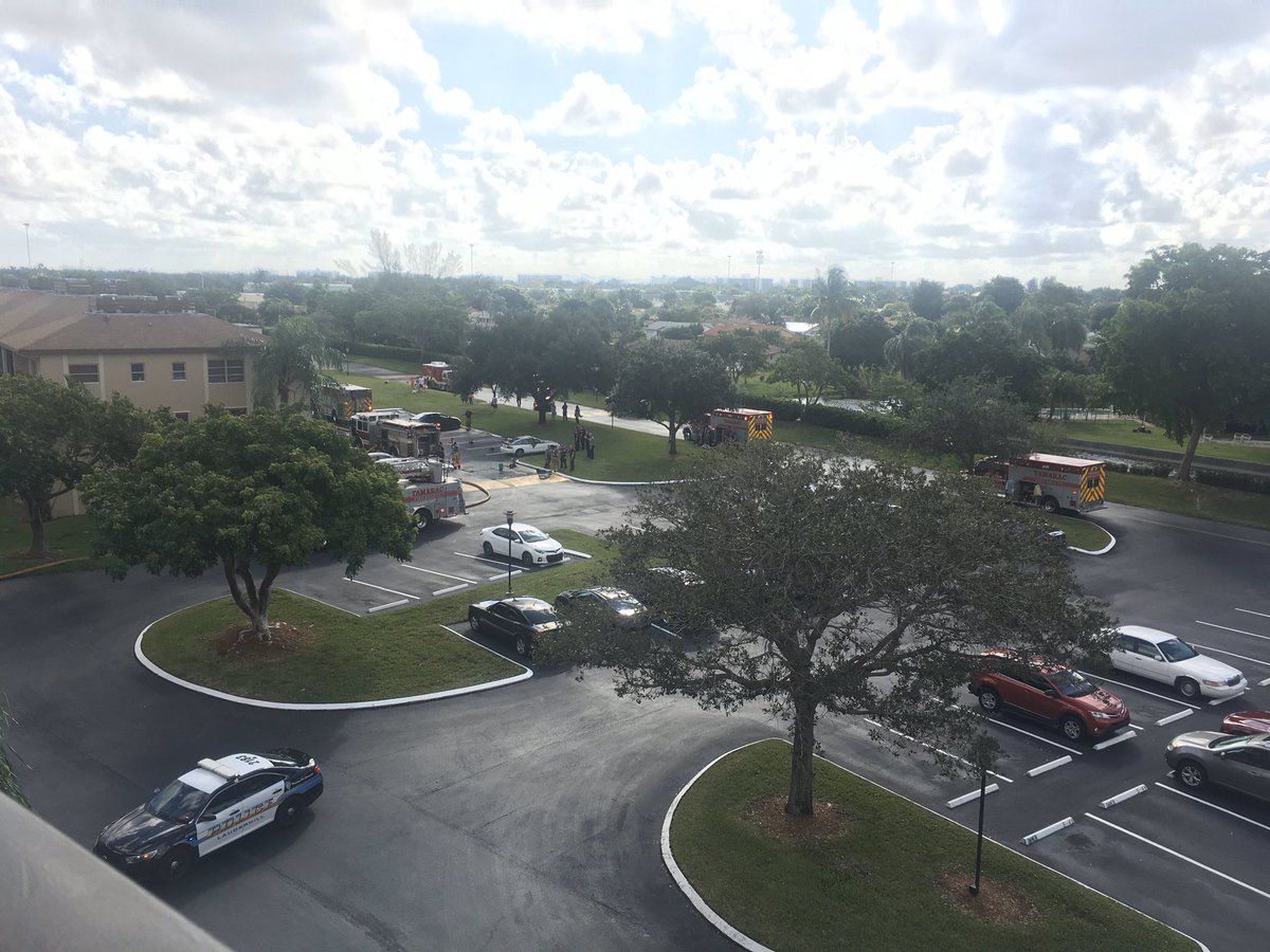 Simplifyimprove's tweet image. Fire at The Cascades of Lauderhill (NW 50th St, just west of University)@wsvn @WPLGLocal10 @nbc6 @CBSMiami