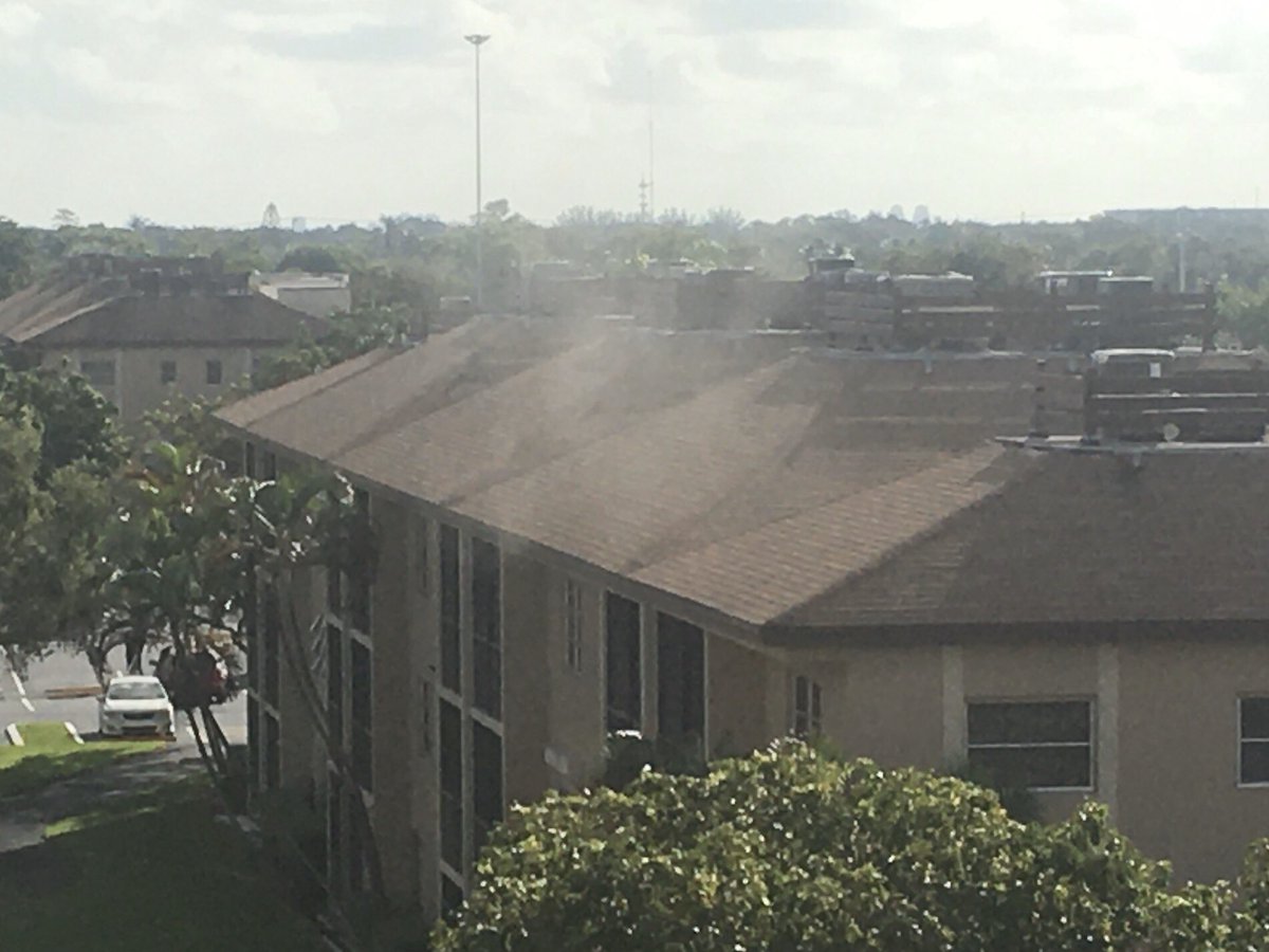 Simplifyimprove's tweet image. Fire at The Cascades of Lauderhill (NW 50th St, just west of University)@wsvn @WPLGLocal10 @nbc6 @CBSMiami