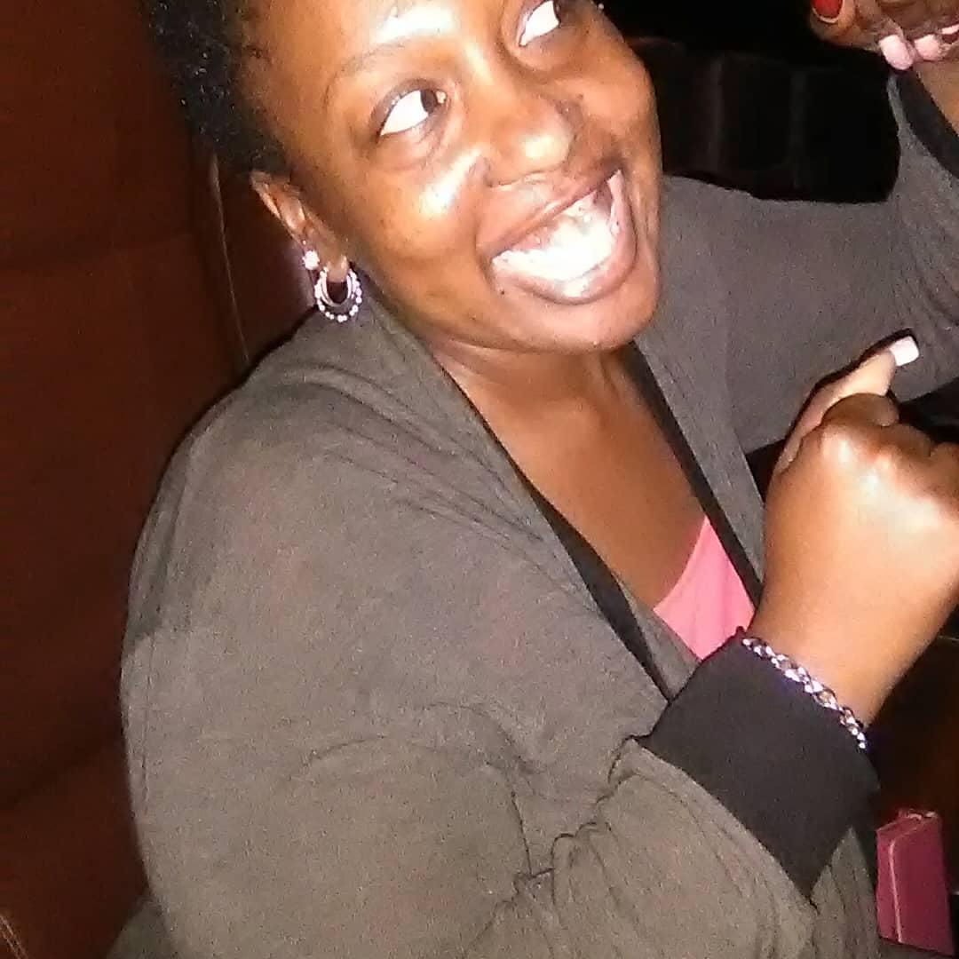 terryterrell90's tweet photo. #GoldenForeverWeekend #Part3 is on! Thanks to my wife @LadyTri86 #Hooters is officially my #HappyHour destination in #MyrtleBeach #JEXI is that must see movie to get your #LOL on to that inspires you to embrace who you are &amp; enjoy everyday life! Enjoy your weekend, U know WE will https://t.co/AKeV353UbK